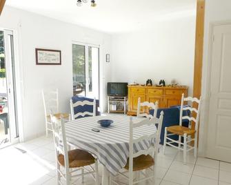 Maison de 2 chambres a Penestin a 300 m de la plage avec jardin amenage - Pénestin - Salle à manger