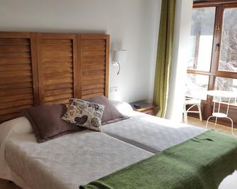 Hostal Nevandi - Espinama - Schlafzimmer