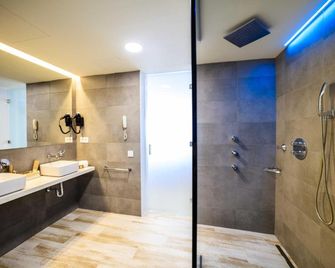 Hotel Levante - Es Pujols - Badkamer