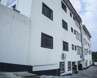 Goddis Apartments - Lagos - Building