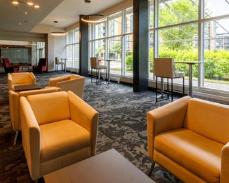 Four Points by Sheraton Lévis Convention Centre - Lévis - Lounge