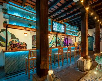 Adra Hostel - Antigua - Hàng hiên