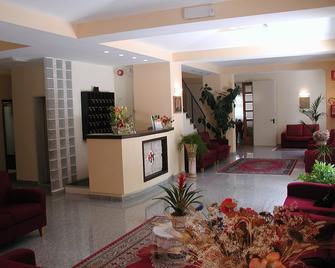 Hotel Marystella - Chianciano Terme - Front desk