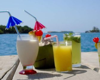 Isla Los Erizos Ecohouse - Islas del Rosario - Comida
