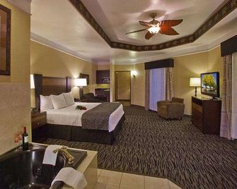 La Quinta Inn & Suites By Wyndham Okc North - Quail Springs - Oklahoma City - Bedroom