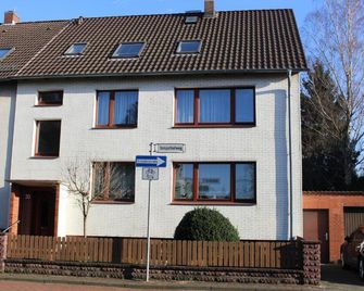 2 1/2 Zimmer Apartment in Hannover / Nord - Hannover - Edifici