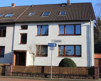 2 1/2 Zimmer Apartment in Hannover / Nord - Hannover - Edificio