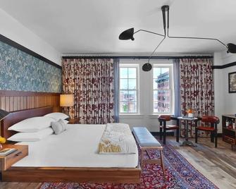 Pet-Friendly Boutique Stay in Baltimore’s Cultural District | Co-Working Spaces - Baltimore