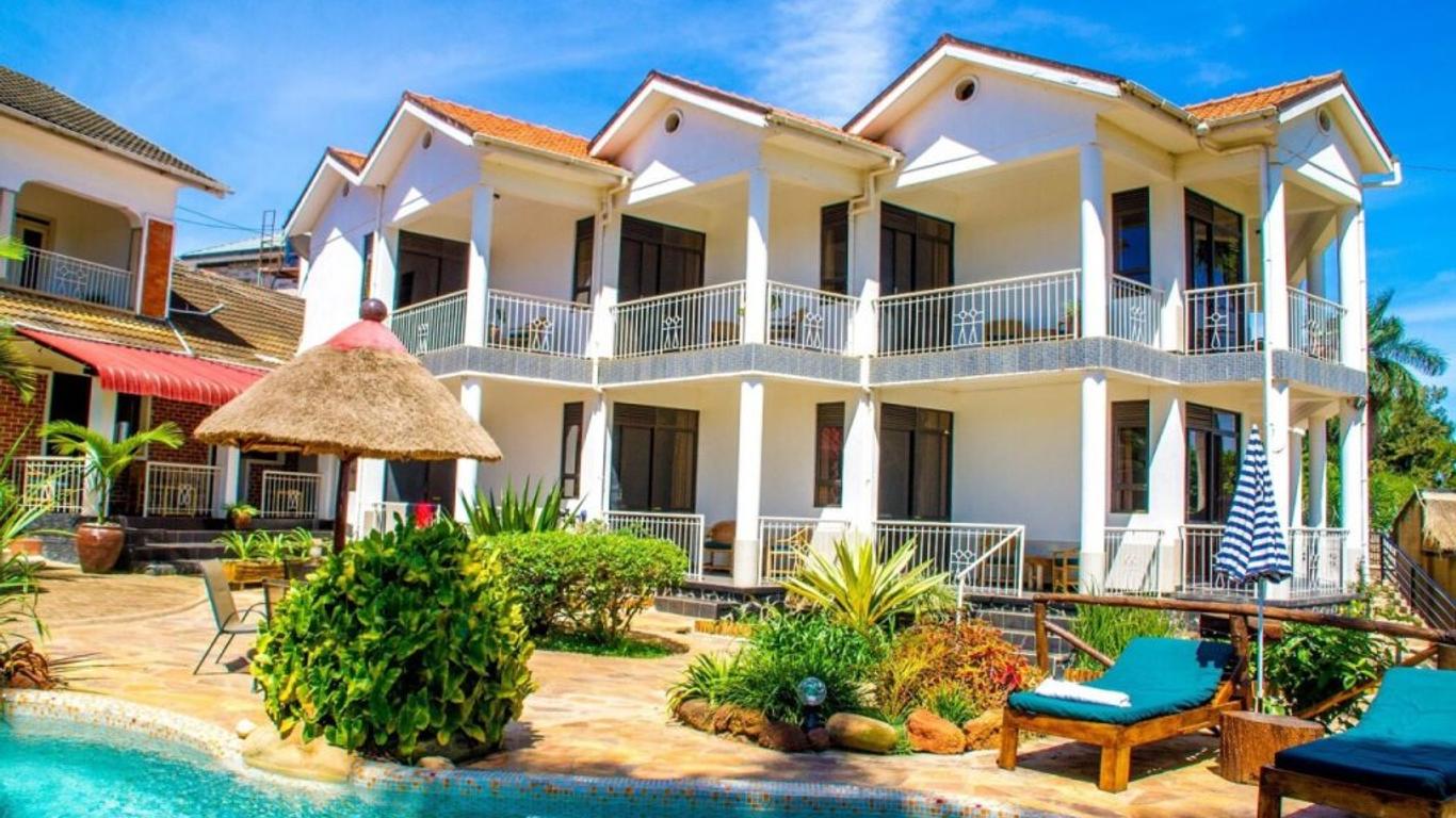 2 Friends Beach Hotel