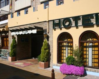 Hotel El Águila - Utebo - Bâtiment