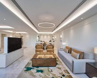 Grand Hyatt Residence - Dubai - Living room