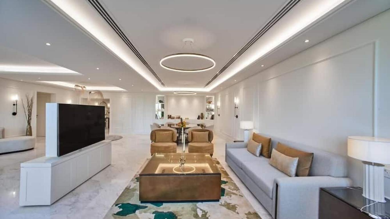 Grand Hyatt Residence