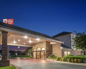 Best Western Plus Bessemer Hotel & Suites - Bessemer - Edificio