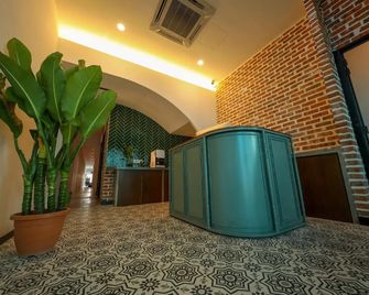 Reunion Carnarvon - George Town - Hallway