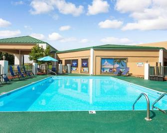 Hallmarc Inn & Suites of West Memphis - West Memphis - Pool