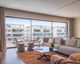Sakura at Lake View Residence - New Cairo - Living room