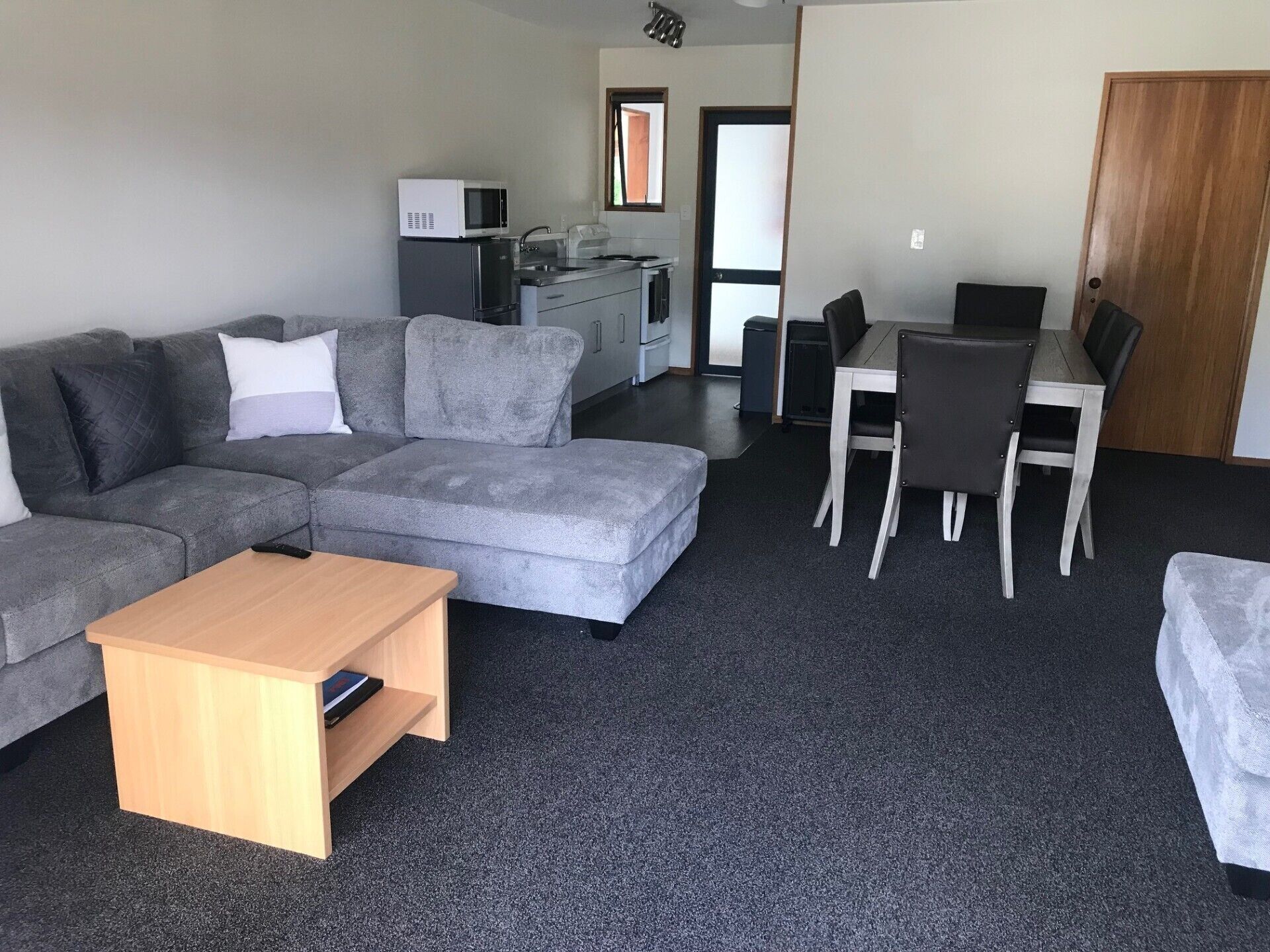 Mt Cook View Motel - Fox Glacier - Fox Glacier - Living room