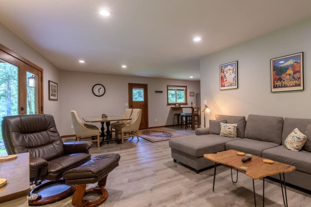3rd night free on stay before 5/20/26 riverfront - Brightwood - Sala de estar
