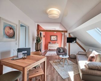 Boutique-Hotel am Ledererturm - Kelheim - Wohnzimmer