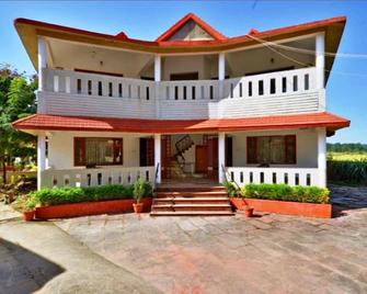 Grand Tiger Resort - Kanha - Edificio