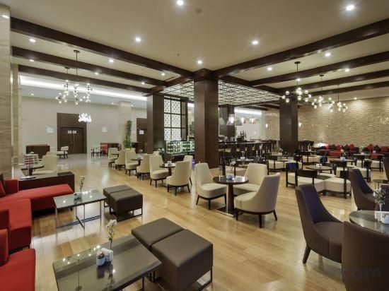 ذا سنس دو لوكس هوتل - شامل جميع الخدمات - ماناوغات - مطعم