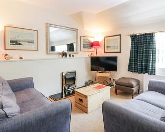 The Mews Flat - Dumfries - Oturma odası