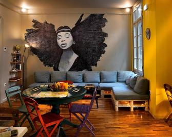 Nubian Hostel - Atenas - Comedor