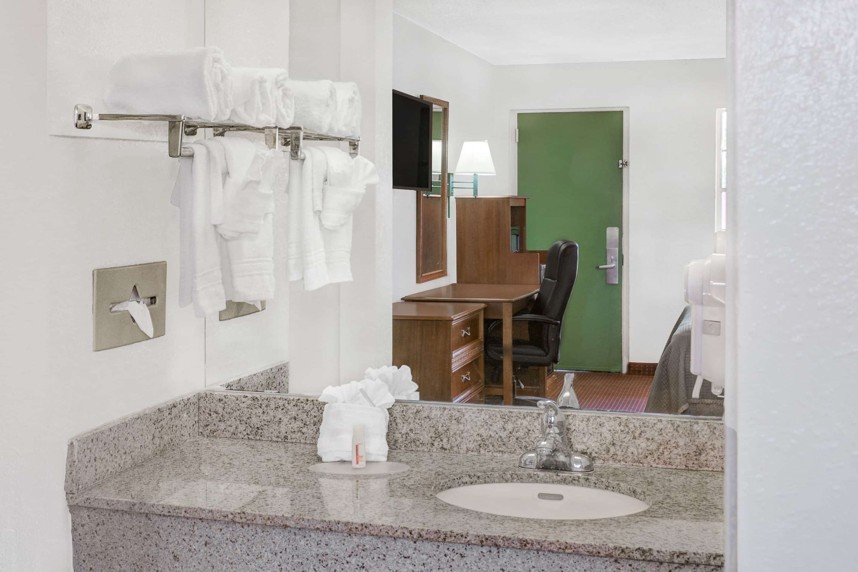 Bathroom view of Howard Johnson by Wyndham Ft. Myers FL