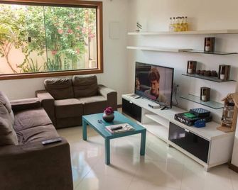 Enseada Hostel - אראיאל דו קאבו - סלון