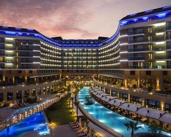 Aska Lara Resort & Spa Hotel - Antalya