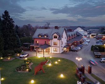 Artis Hotel & Spa - Zamość - Gebäude