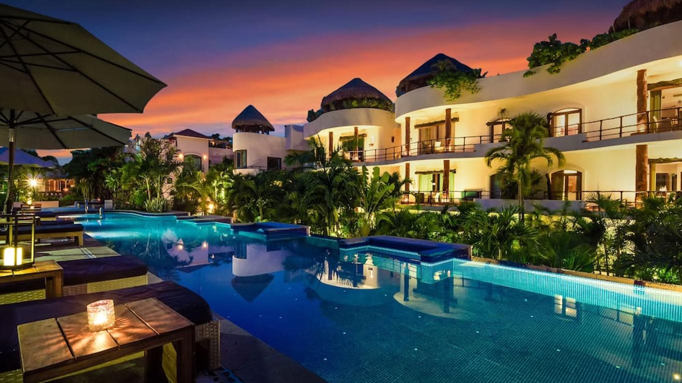 Porto Playa Condo Hotel and Beach Club