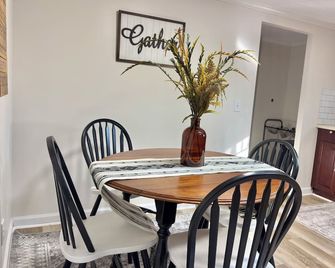Peaceful Huntersville Retreat Near Birkdale - Huntersville - Spisestue