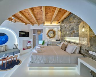 Zefi Hotel & Suites - Parikia - Quarto