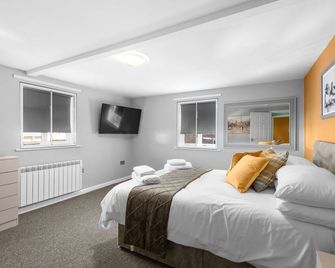 Still House - Boston - Bedroom