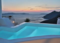 Trieris Villa & Suites - Thera - Pool