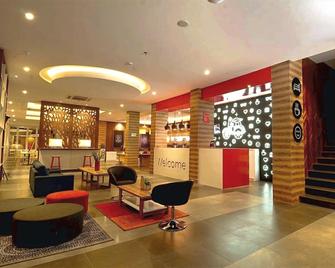 Kalya Hotel Yogyakarta - Yogyakarta - Lobby