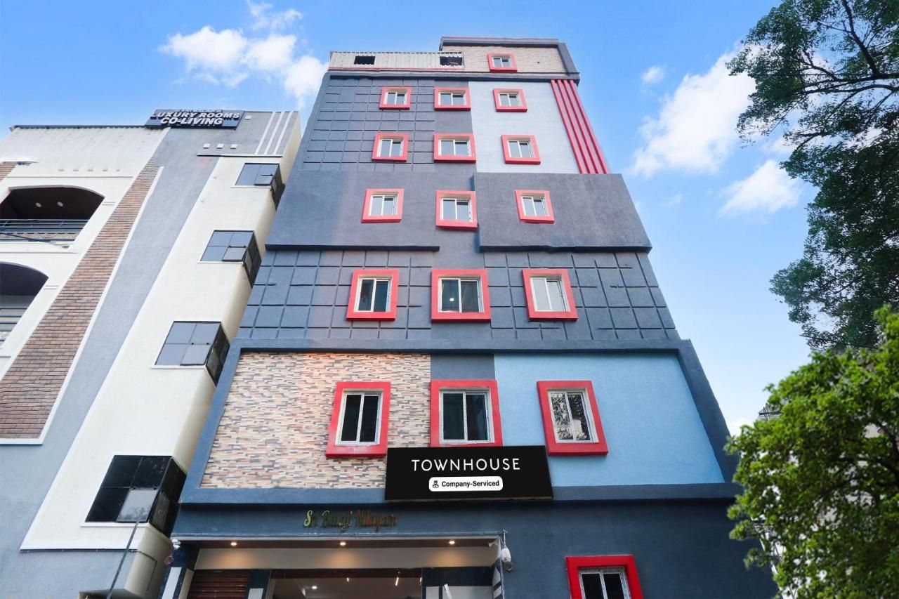 Super Townhouse Gachibowli Near Sky View thumbnail 2