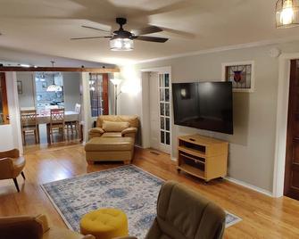 Ranch With Cactuses - Millsboro - Sala de estar