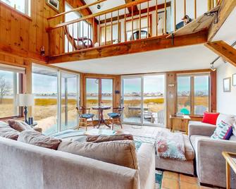 Audrey Leigh - Newburyport - Wohnzimmer