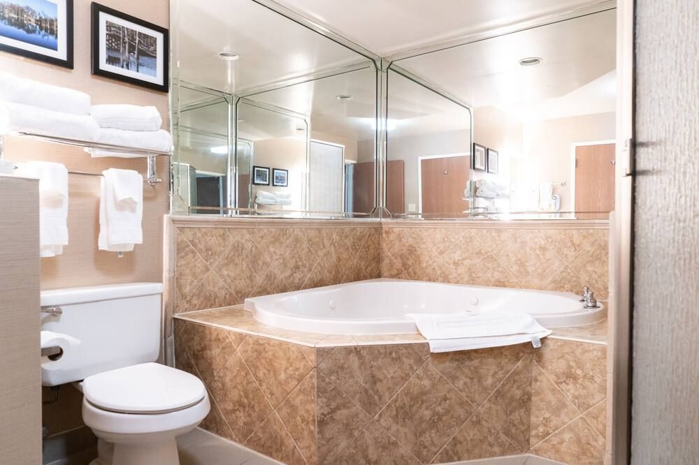 Bathroom view of Comfort Suites Vicksburg