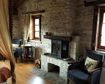 Old Inn - Karpenísi - Sala de estar