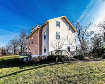 Furness Mansion - Chesterton - Edificio