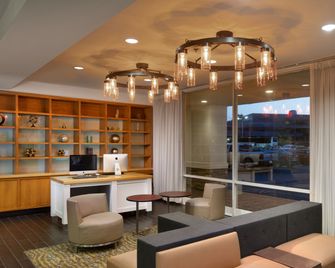 Holiday Inn Clark - Newark Area By IHG - Clark - Lounge