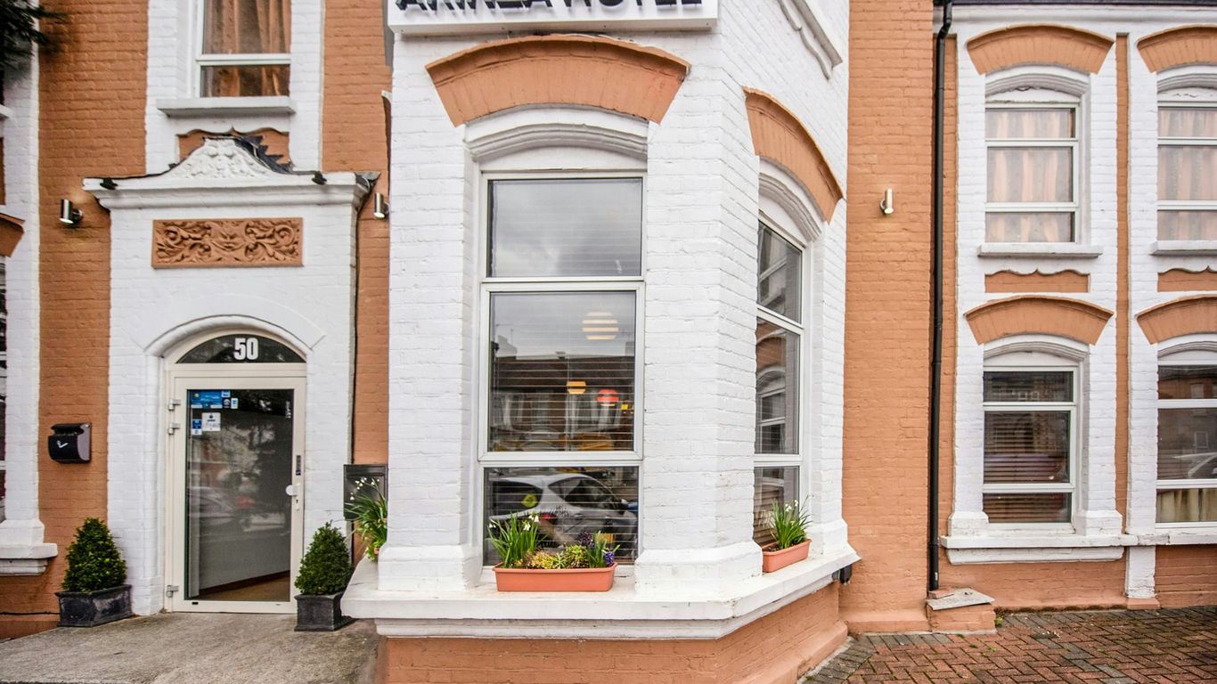 Arinza Hotel, London Ilford