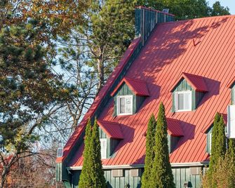 Auberge des Carrefours - Cowansville - Building