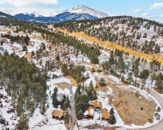 Mount Meeker - Allenspark - Building