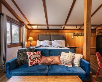 Studio w/Incredible Location in Tahoe City! - Tahoe City - Bedroom