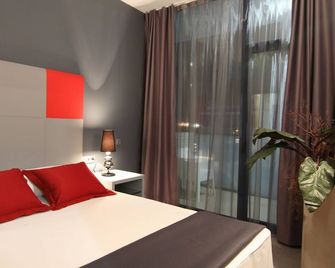 Four Elements Suites Aparthotel - Salou - Bedroom