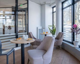 Comfort Aparthotel Les Hauts d'Annecy - Annecy - Restaurant